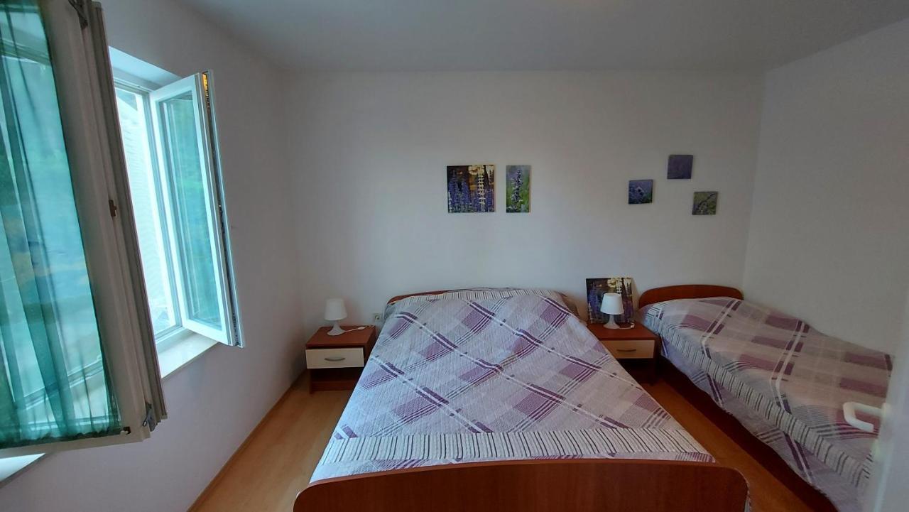 Apartmani Ban Omisalj Bagian luar foto