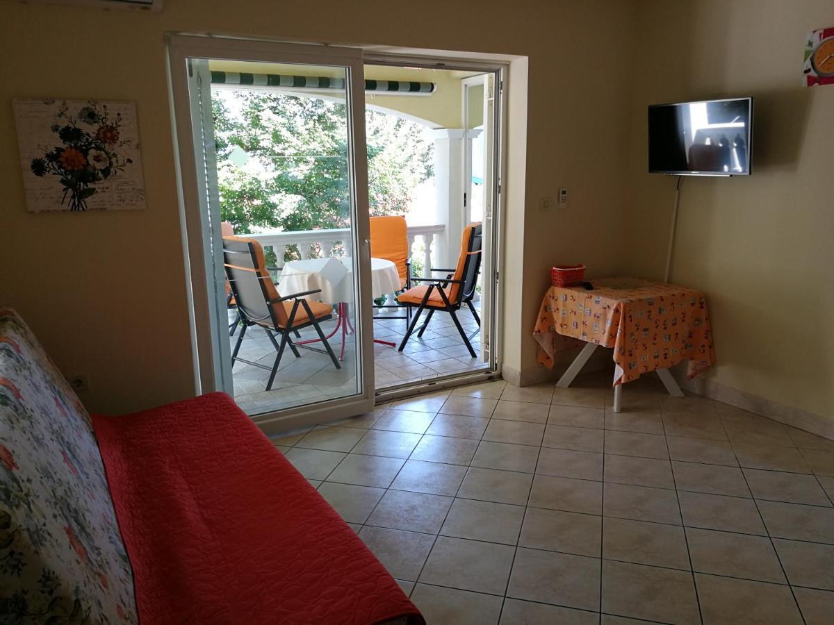 Apartmani Ban Omisalj Bagian luar foto