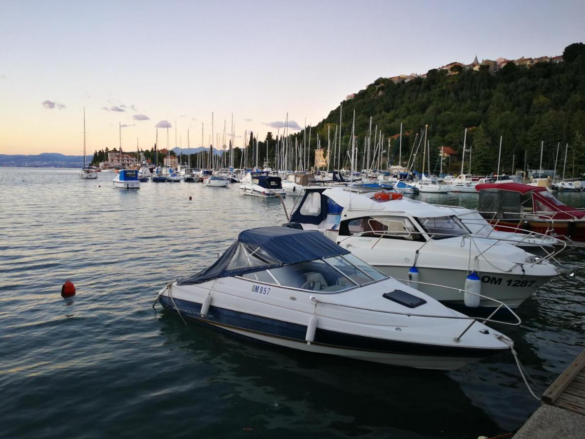 Apartmani Ban Omisalj Bagian luar foto